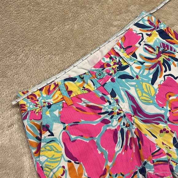 LILLY PULITZER  Besame Mucho Callahan Shorts - Picture 6 of 7